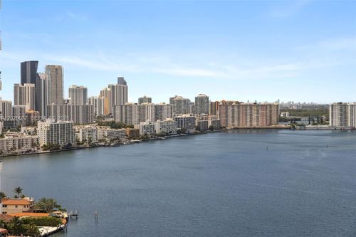 2705-19195 Mystic Pointe Dr, Aventura, FL, 33180-4502 | Card Image