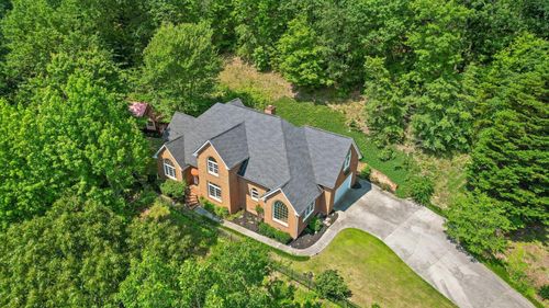 2001 Eagle Point Dr, Dalton, GA, 30720-4941 | Card Image