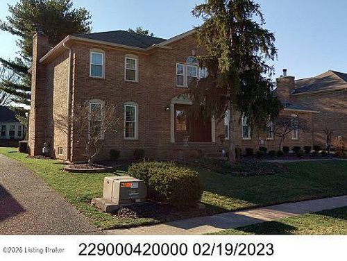 8310 Regency Woods Way, Louisville, KY, 40220-3816 | Card Image