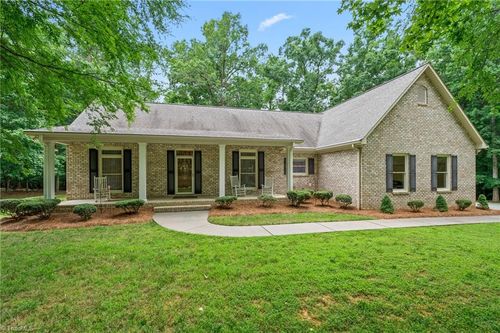 434 Yachtsmans Point Dr, Lexington, NC, 27292-6923 | Card Image