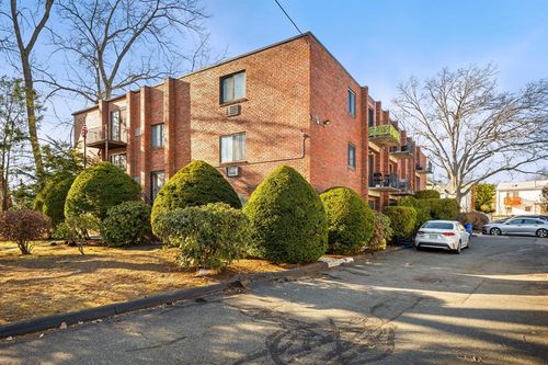 apt-5-103 Newman Rd, Malden, MA, 02148-7533 | Card Image