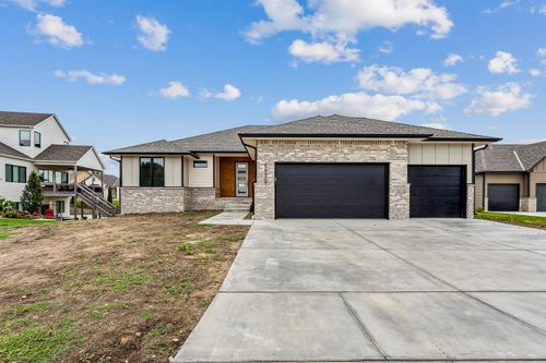 5970 Forbes Ct, Bel Aire, KS, 67220-6401 | Card Image