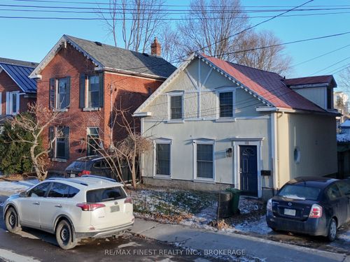 123 Bagot St, Kingston, ON, K7L3E7 | Card Image
