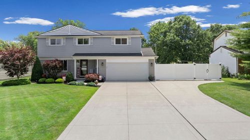 48064 Mallard Dr, Chesterfield, MI, 48047-2281 | Card Image