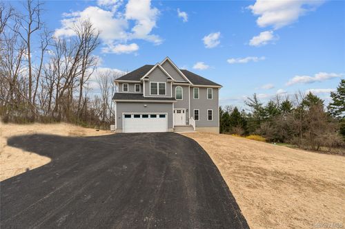 12 Whalen Dr, Hopewell Junction, NY, 12533-6341 | Card Image