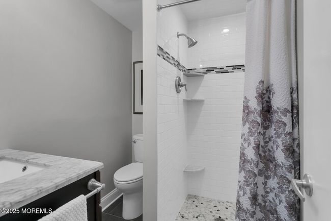 7 Navesink Ct, Condo with 3 bedrooms, 4 bathrooms and 2 parking in Long Branch NJ | Image 34