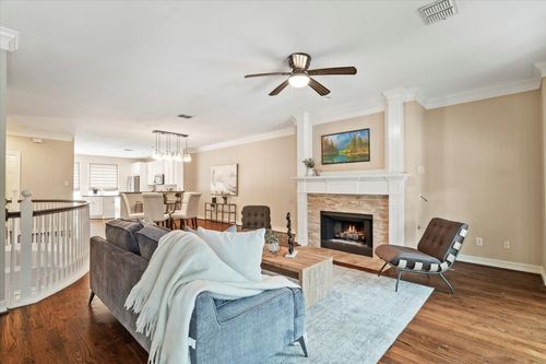 3238 Throckmorton St, Dallas, TX, 75219-3513 | Card Image