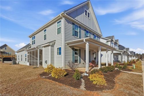 1720 Eastover Dr, Kernersville, NC, 27284-4020 | Card Image