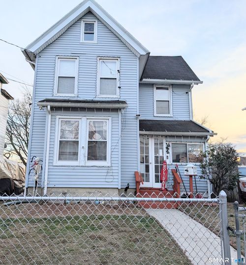 188 Holly St, Bridgeport, CT, 06607-1035 | Card Image