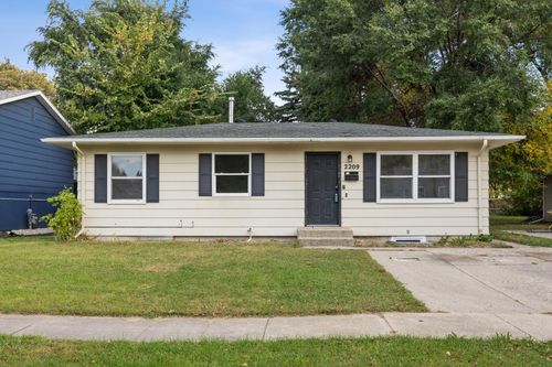 2209 6th Ave S, Fargo, ND, 58103-2411 | Card Image