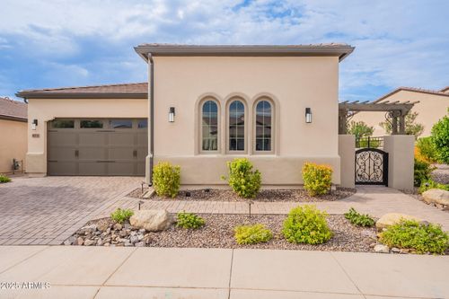 472 E Bracciano Ave, San Tan Valley, AZ, 85140-7525 | Card Image