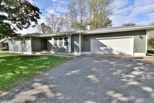 810 Wild West Ln Sw, Alexandria, MN, 56308-8871 | Card Image