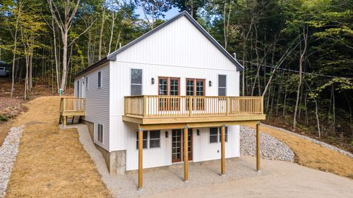 51 Scott Dr, Alton Bay, NH, 03810-4346 | Card Image
