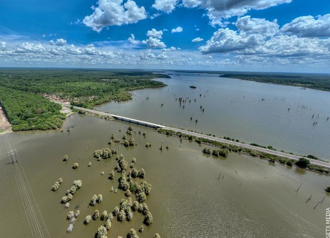 10 Fm 83, Home with 0 bedrooms, 0 bathrooms and null parking in Broaddus TX | Image 4