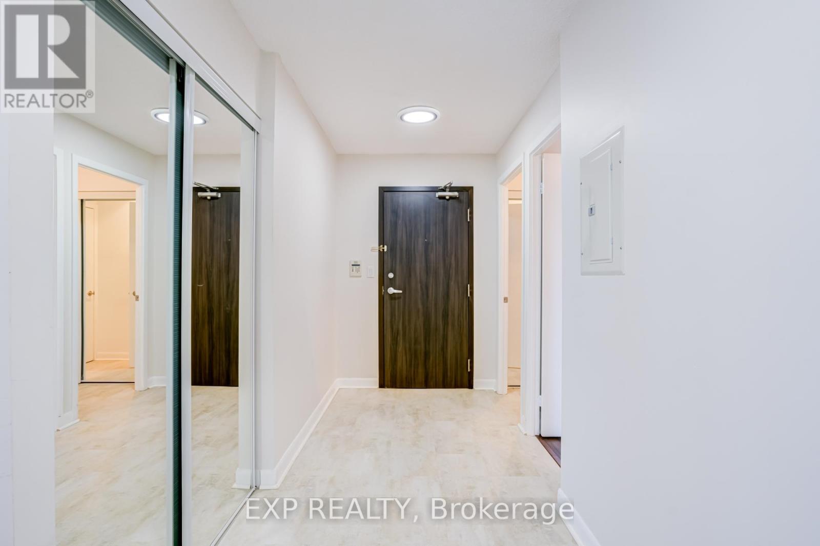 Residential Lease in Toronto (Church-Yonge Corridor) 3