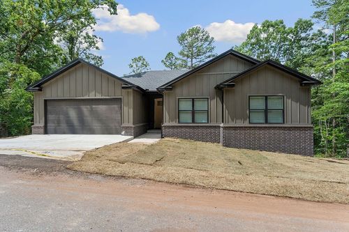 17 Westmorland Dr, Bella Vista, AR, 72714-1823 | Card Image