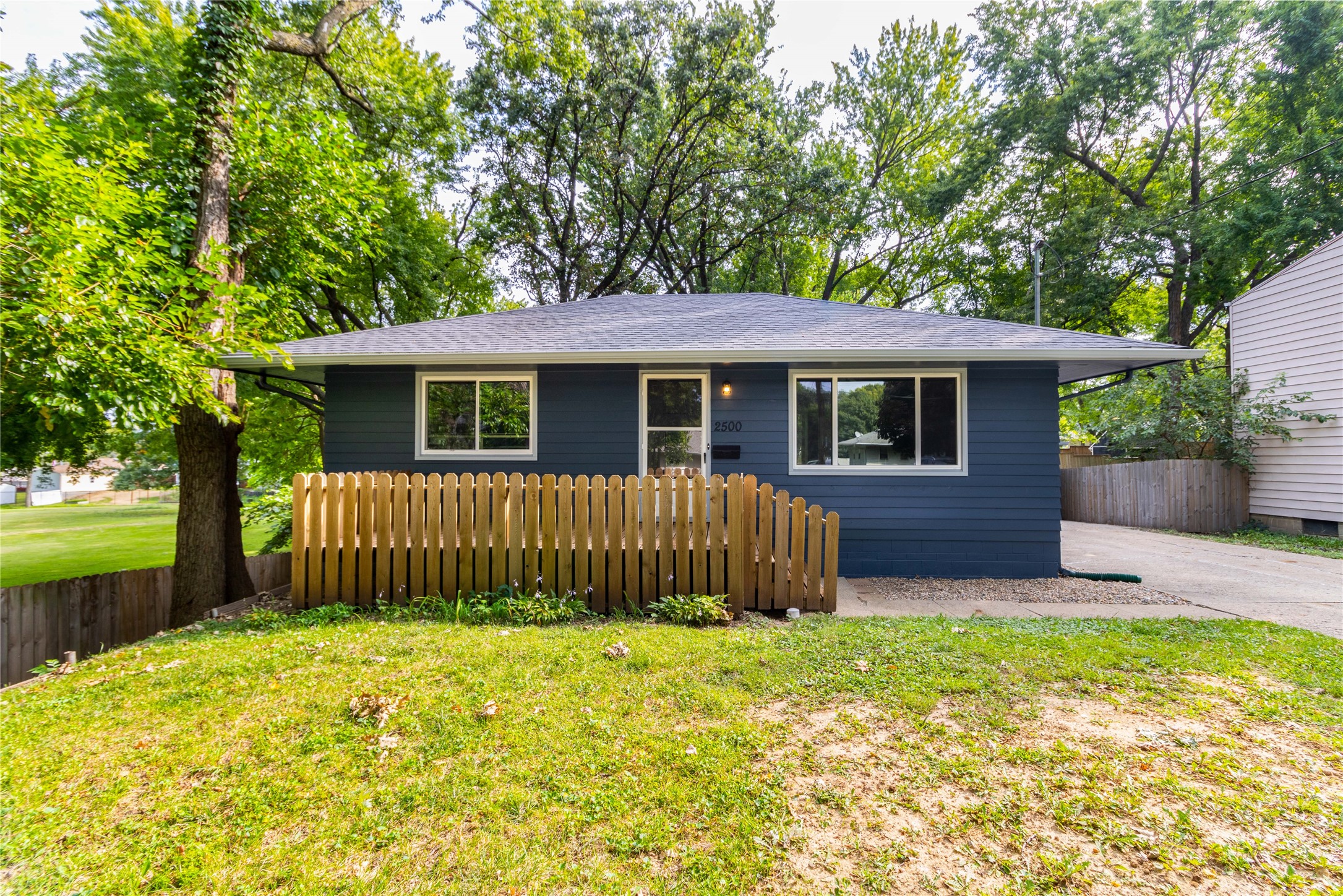 Mann Ave, Des Moines, IA 50310