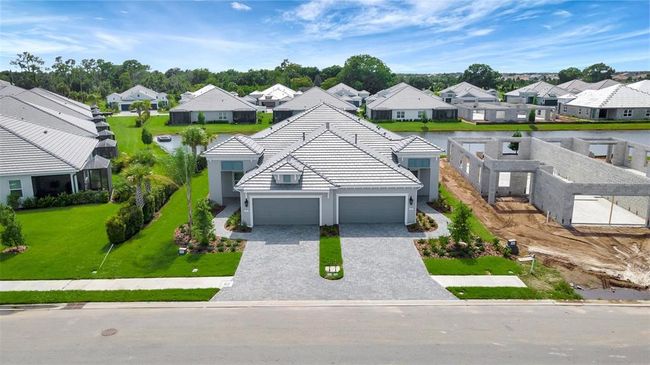 2638 Light Sky Ln, Home with 3 bedrooms, 2 bathrooms and null parking in BRADENTON FL | Image 10