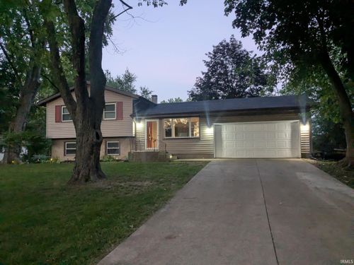 54570 Bethany Dr, Mishawaka, IN, 46545-2221 | Card Image