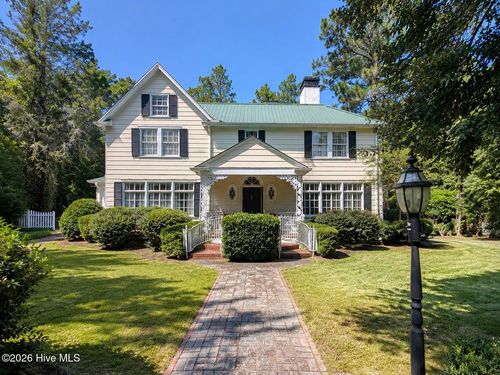15 Mccaskill Rd W, Pinehurst, NC, 28374-9029 | Card Image