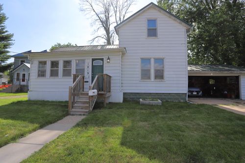1019 Academy St, ELROY, WI, 53929-1001 | Card Image