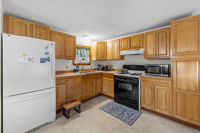 27 Clems Way, House other with 2 bedrooms, 1 bathrooms and 4 parking in Acushnet MA | Image 8