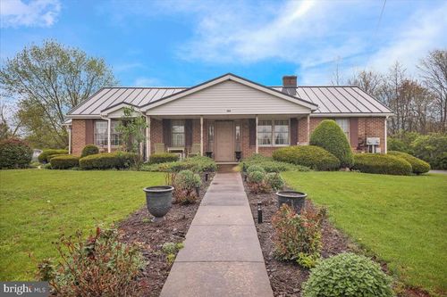 154 W Maple Grove Road, NARVON, PA, 17555 | Card Image