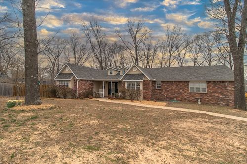 903 Red Fox Cir, Bentonville, AR, 72712-3960 | Card Image