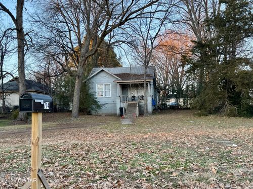 715 Byars St, Dyersburg, TN, 38024-3701 | Card Image