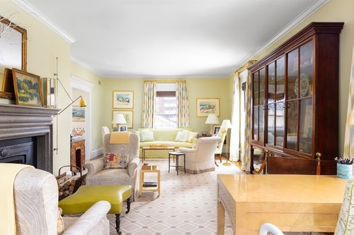 2-4 Craigie St, Cambridge, MA, 02138-3470 | Card Image