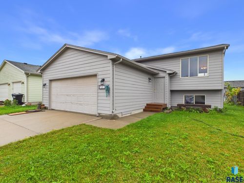 7521 S Bell Cir Circle, Sioux Falls, SD, 57108 | Card Image