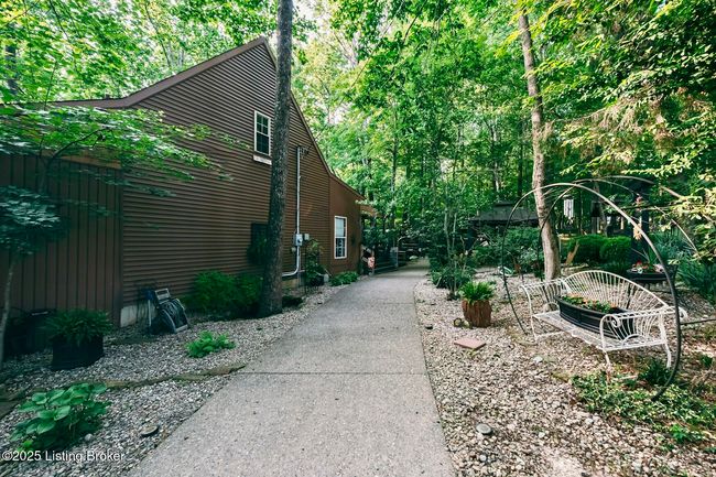 282 Lake View Ln, House other with 2 bedrooms, 5 bathrooms and null parking in Mc Daniels KY | Image 100