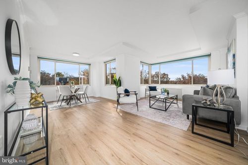 apt-811-4000 Tunlaw Rd Nw, WASHINGTON, DC, 20007-4848 | Card Image