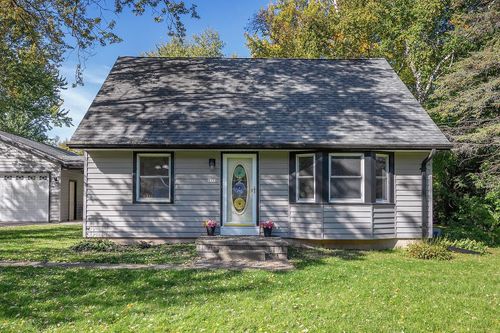 8373 S 35th St, Franklin, WI, 53132-9355 | Card Image