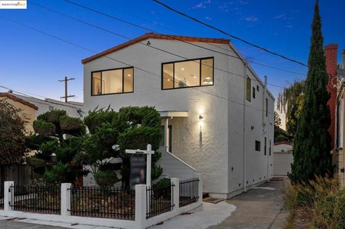 1207 Cedar St, Berkeley, CA, 94702-1326 | Card Image