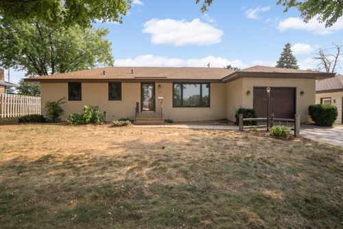 610 57th Ave Ne, Fridley, MN, 55432-5613 | Card Image