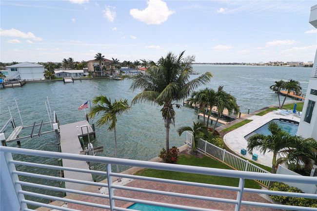 11105 5 Th St E, House other with 4 bedrooms, 4 bathrooms and null parking in TREASURE ISLAND FL | Image 39