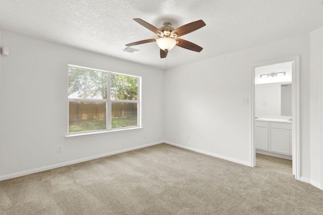 Primary Bedroom | Image 17