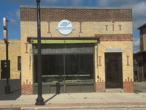 308 Pine St, Sheboygan Falls, WI, 53085-1570 | Card Image