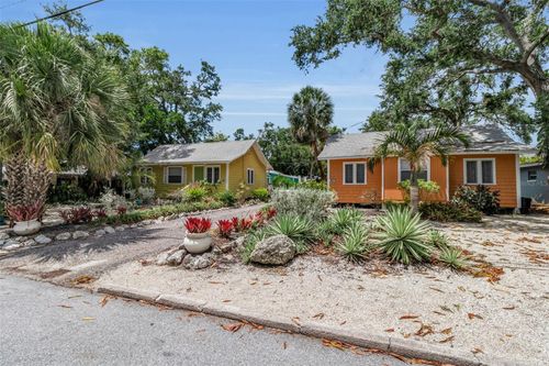 1817 6th St, Sarasota, FL, 34236-4220 | Card Image