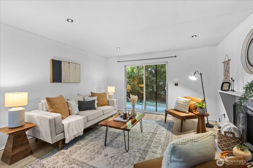 apt-10d-22107 66th Ave W, Mountlake Terrace, WA, 98043-2450 | Card Image