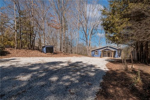 450 Crestwood Dr, Salem, SC, 29676-2701 | Card Image