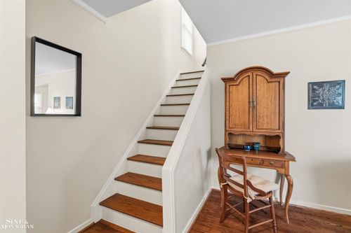 19277 Raymond St, Grosse Pointe Woods, MI, 48236-1927 | Card Image