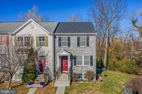 43 Scarboro Dr, BUNKER HILL, WV, 25413-3648 | Card Image