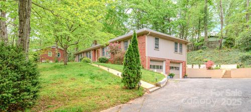 6 Chipmunk Cove Rd, Asheville, NC, 28804-1109 | Card Image