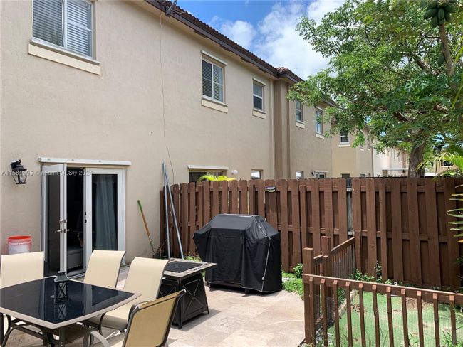 885 - 8885 Sw 221st Ter, Townhouse with 3 bedrooms, 2 bathrooms and null parking in Cutler Bay FL | Image 2