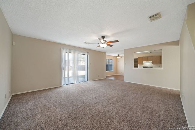 8023 Chestnut Cedar Dr, House other with 3 bedrooms, 3 bathrooms and null parking in Converse TX | Image 5