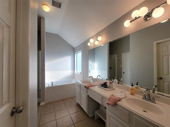 2310 Megellan Point Ln, House other with 4 bedrooms, 2 bathrooms and 2 parking in Pearland TX | Image 20