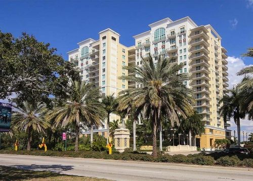 708-800 N Tamiami Trl, SARASOTA, FL, 34236-4007 | Card Image