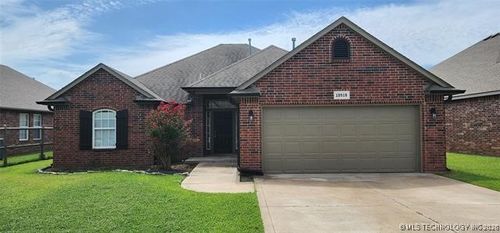 18918 E 49th Pl, Tulsa, OK, 74134-7200 | Card Image